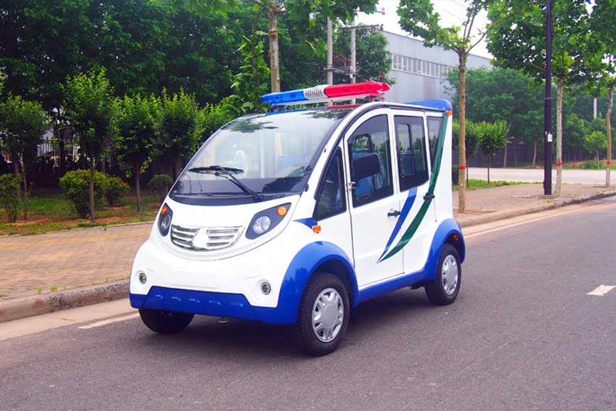 4座封闭电动巡逻车 · 款式 02