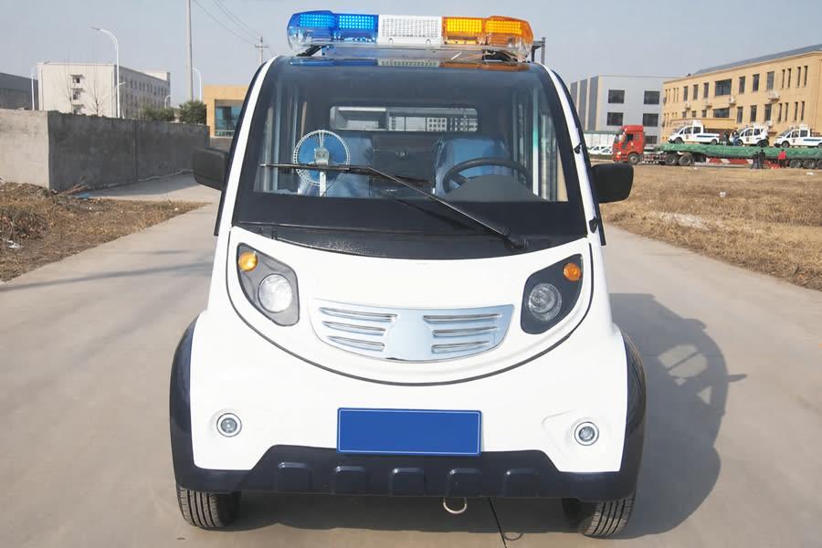 4座封闭电动巡逻车 · 款式 03